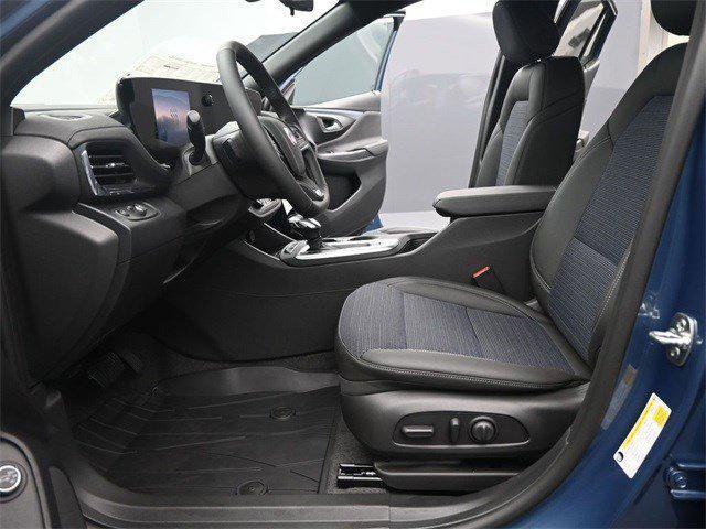 new 2025 Buick Envista car, priced at $28,025