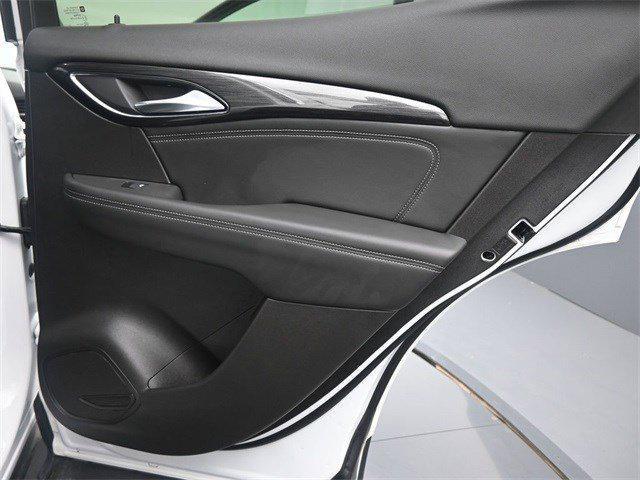 used 2023 Buick Envision car, priced at $30,999