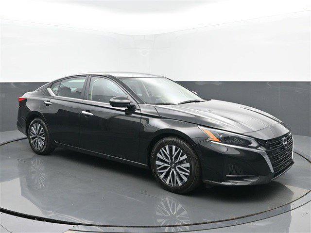 used 2023 Nissan Altima car, priced at $19,999