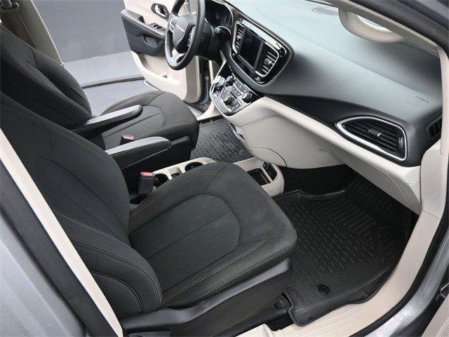 used 2018 Chrysler Pacifica car, priced at $11,499