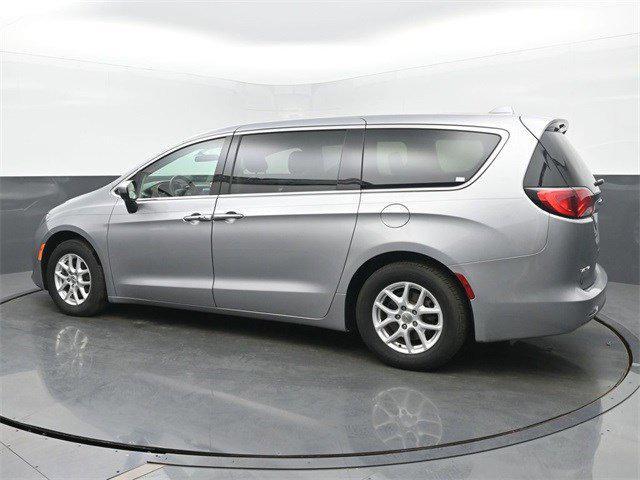 used 2018 Chrysler Pacifica car, priced at $11,499