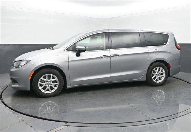 used 2018 Chrysler Pacifica car, priced at $11,499