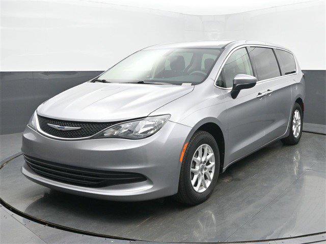 used 2018 Chrysler Pacifica car, priced at $11,499