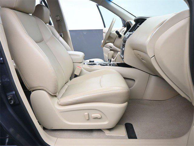 used 2014 Nissan Pathfinder car, priced at $7,900