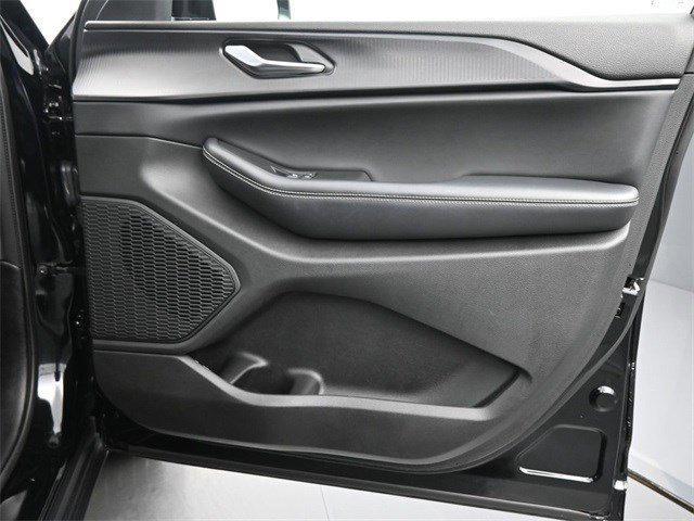 used 2023 Jeep Grand Cherokee car, priced at $34,999