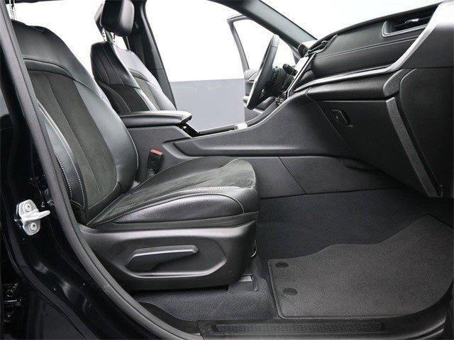 used 2023 Jeep Grand Cherokee car, priced at $34,999