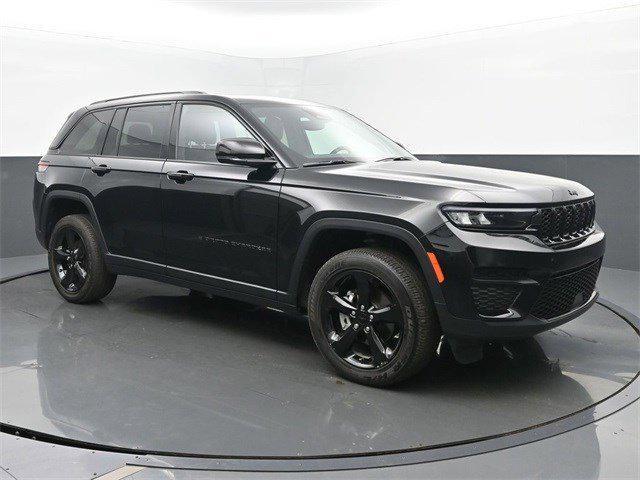 used 2023 Jeep Grand Cherokee car, priced at $34,999