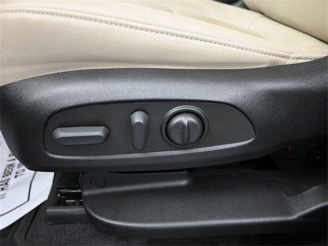 used 2023 Chevrolet Traverse car, priced at $33,499