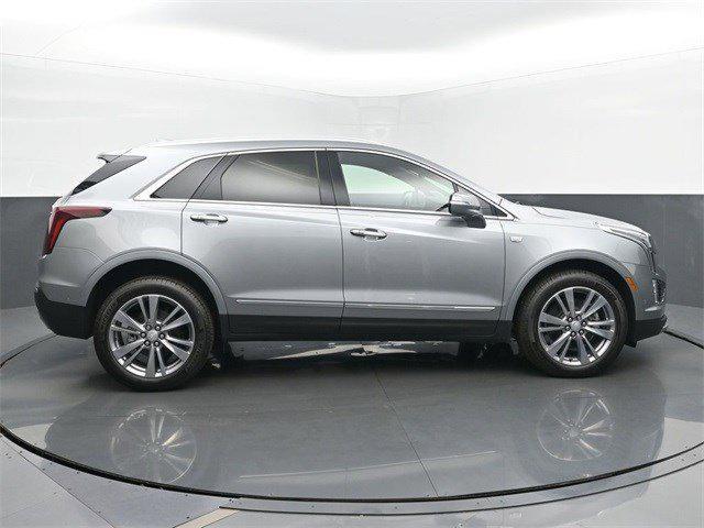 new 2025 Cadillac XT5 car, priced at $58,389