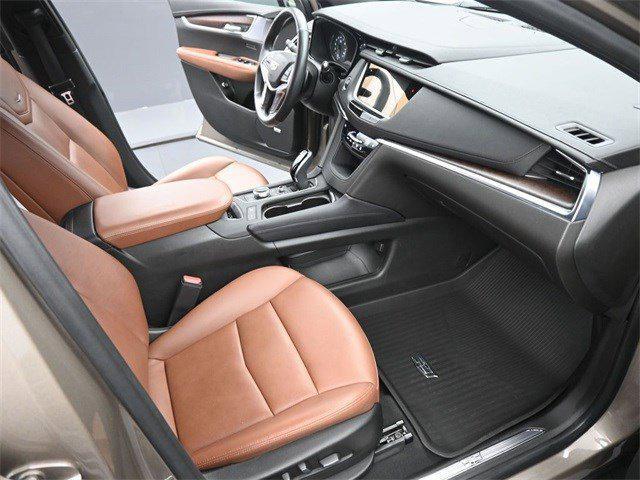 used 2023 Cadillac XT5 car, priced at $33,999