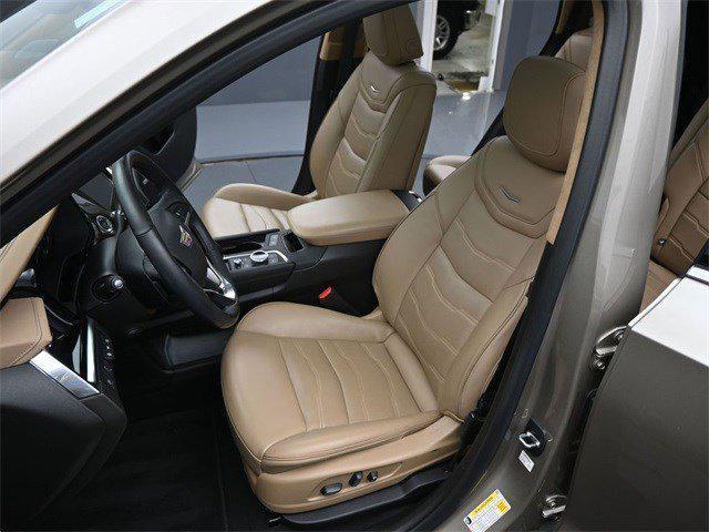 used 2022 Cadillac XT6 car, priced at $38,999