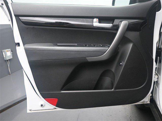 used 2015 Kia Sorento car, priced at $8,900