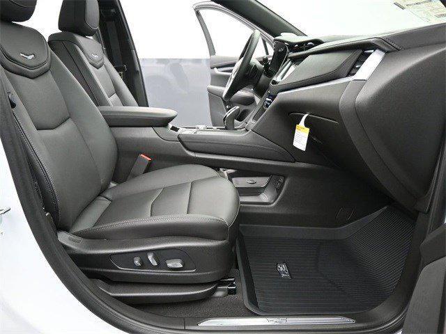 new 2025 Cadillac XT5 car, priced at $59,215