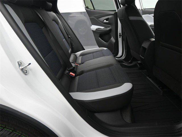 new 2025 Buick Envista car, priced at $27,530