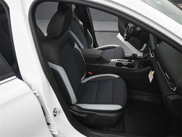 new 2025 Buick Envista car, priced at $27,530