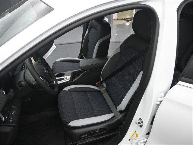 new 2025 Buick Envista car, priced at $27,530
