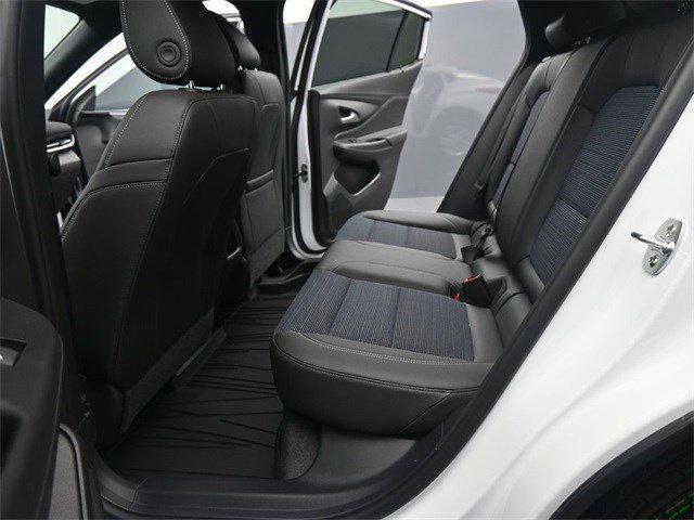 new 2025 Buick Envista car, priced at $27,530