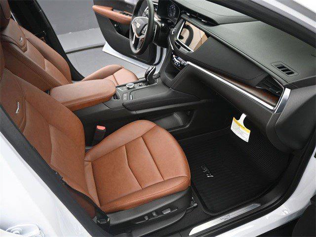 new 2025 Cadillac XT5 car, priced at $65,960