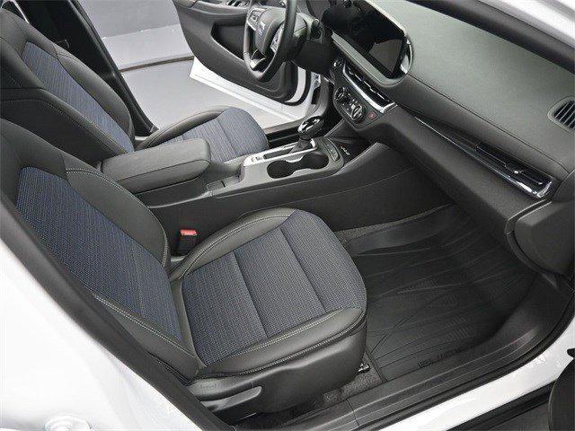 new 2025 Buick Envista car, priced at $27,210
