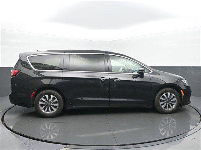 used 2021 Chrysler Pacifica car, priced at $16,997