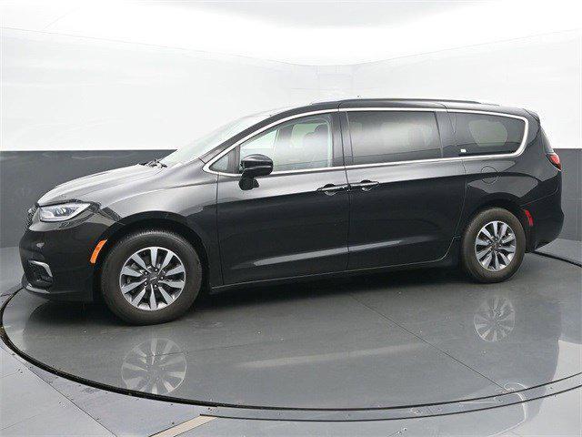 used 2021 Chrysler Pacifica car, priced at $16,997