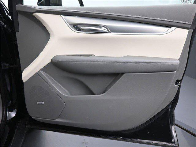 used 2022 Cadillac XT5 car, priced at $28,999