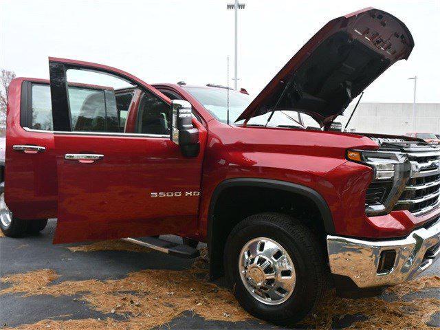 used 2025 Chevrolet Silverado 3500 car, priced at $76,999