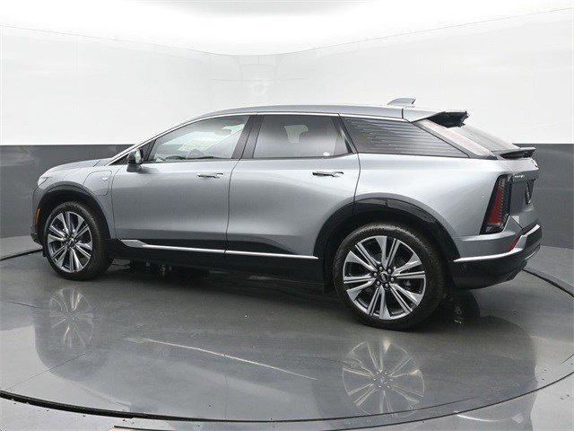 new 2025 Cadillac OPTIQ car, priced at $58,609