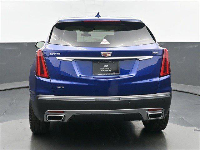 new 2025 Cadillac XT5 car, priced at $60,915