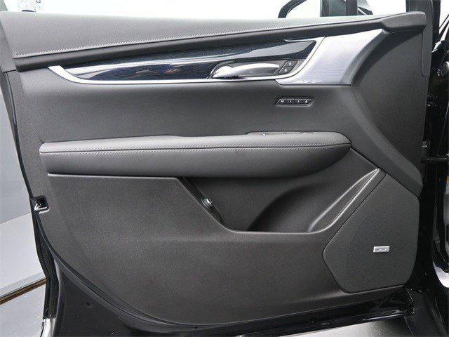 new 2025 Cadillac XT5 car, priced at $58,615