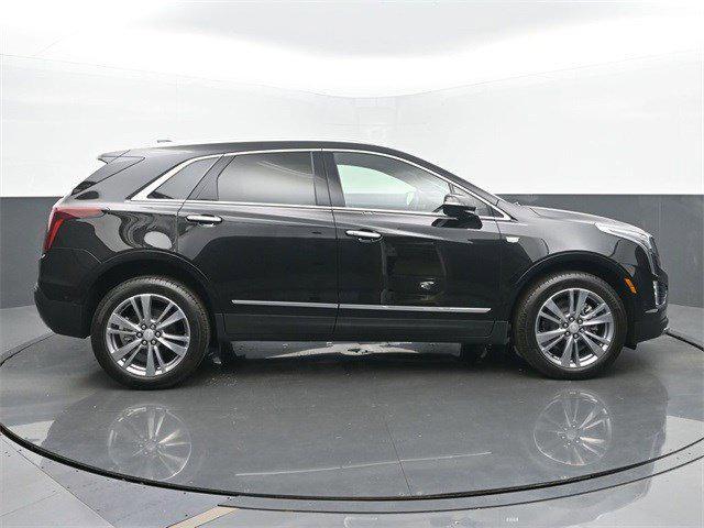 new 2025 Cadillac XT5 car, priced at $58,615