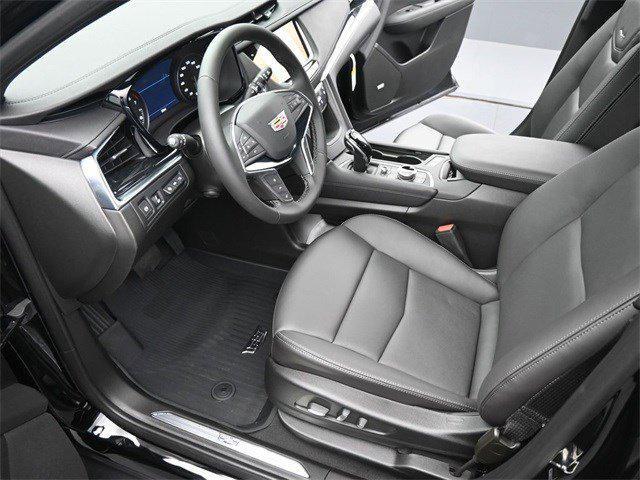 new 2025 Cadillac XT5 car, priced at $58,615