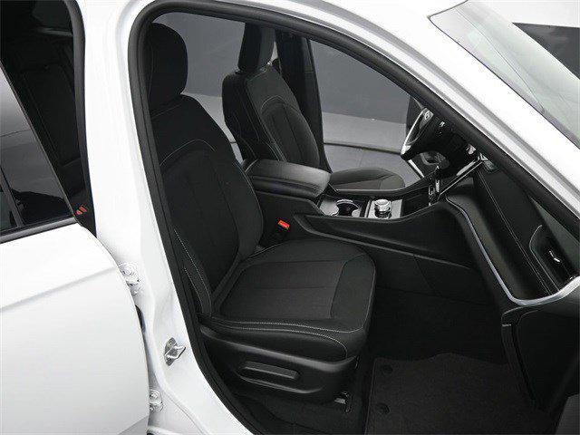 used 2024 Jeep Grand Cherokee car, priced at $28,469