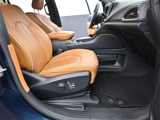 used 2022 Chrysler Pacifica car, priced at $37,555