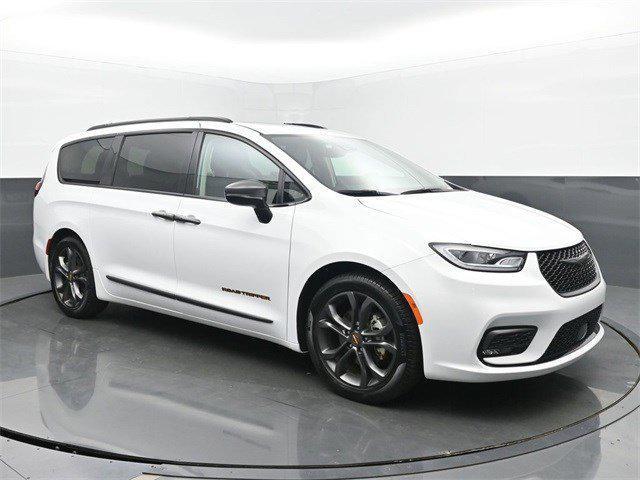 used 2024 Chrysler Pacifica car, priced at $38,399
