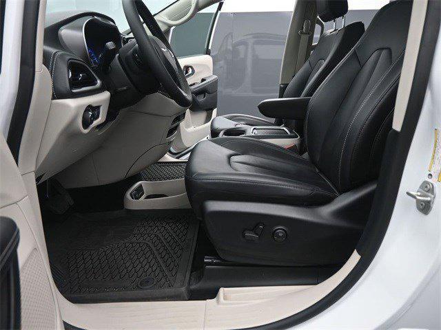 used 2024 Chrysler Pacifica car, priced at $38,399