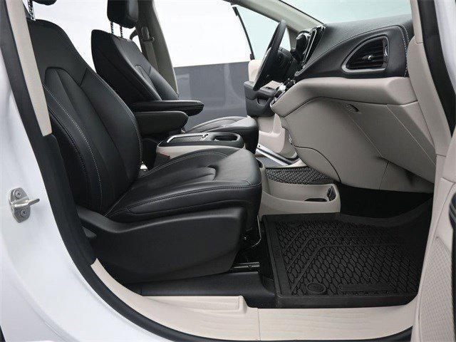 used 2024 Chrysler Pacifica car, priced at $38,399