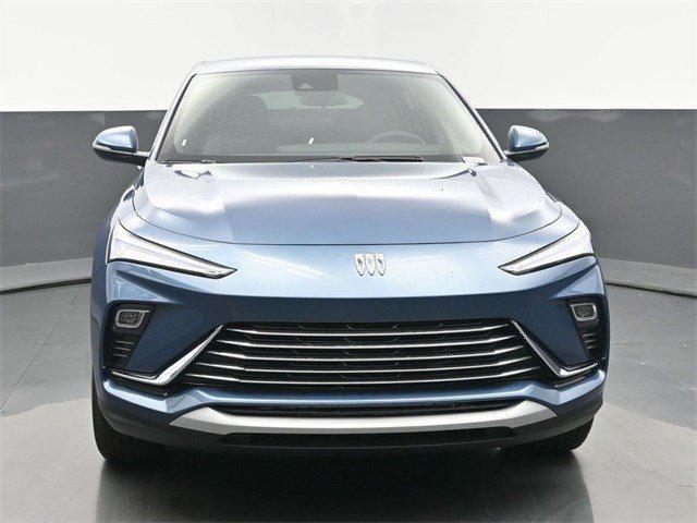 new 2025 Buick Envista car, priced at $28,300