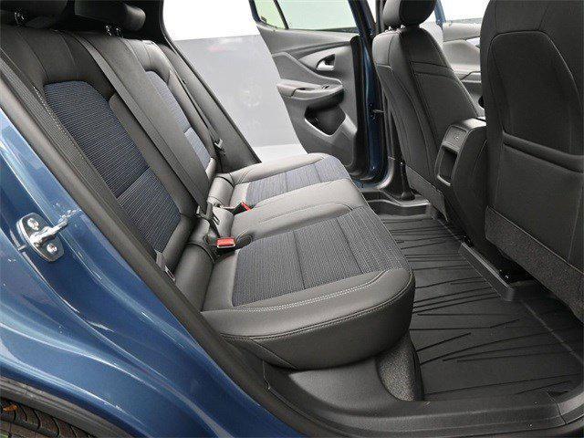 new 2025 Buick Envista car, priced at $28,300