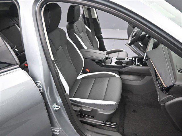 new 2025 Buick Envision car, priced at $40,890