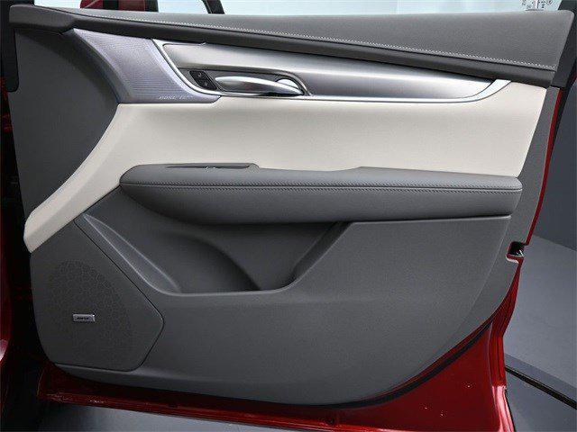 new 2025 Cadillac XT5 car, priced at $61,515