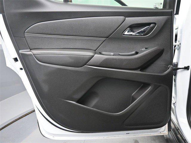 used 2023 Chevrolet Traverse car, priced at $33,999