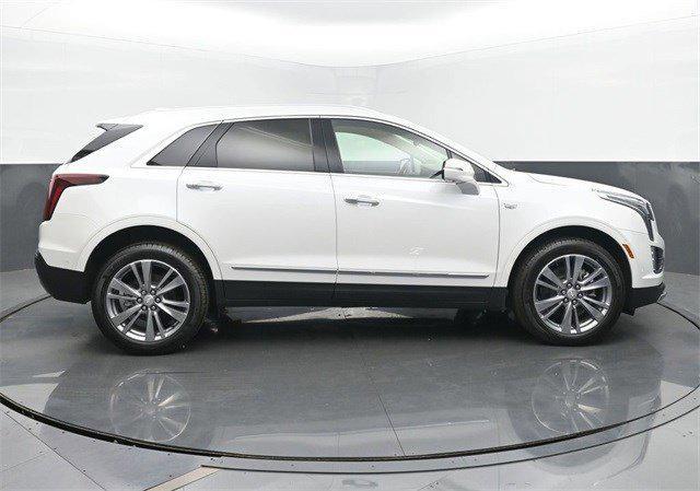 new 2025 Cadillac XT5 car, priced at $59,614