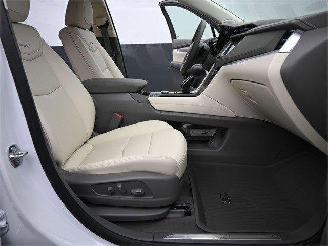 new 2025 Cadillac XT5 car, priced at $59,614