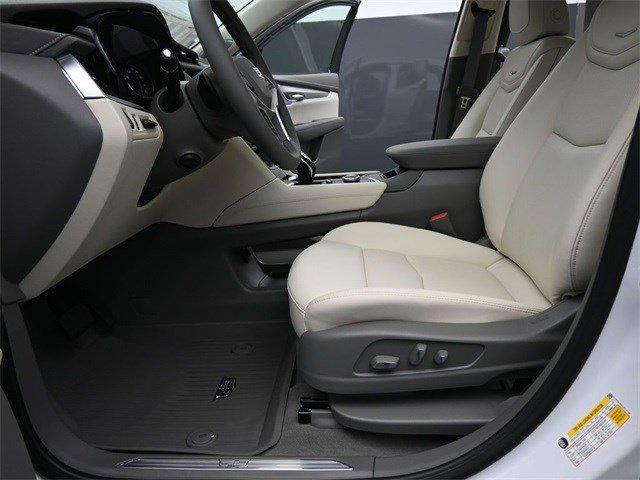 new 2025 Cadillac XT5 car, priced at $59,614