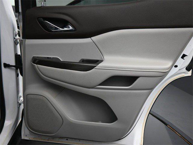 used 2021 GMC Acadia car, priced at $23,218