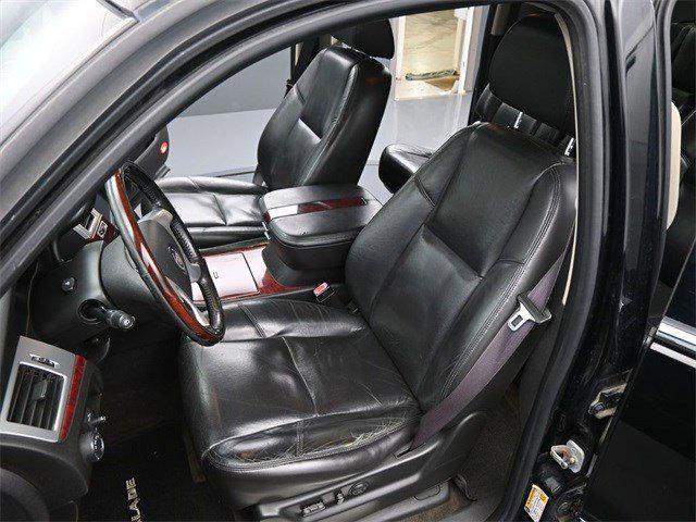 used 2008 Cadillac Escalade ESV car, priced at $9,900