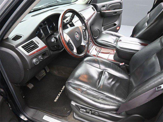 used 2008 Cadillac Escalade ESV car, priced at $9,900