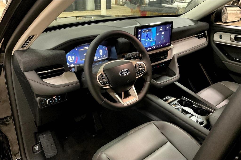 new 2025 Ford Explorer car, priced at $45,237