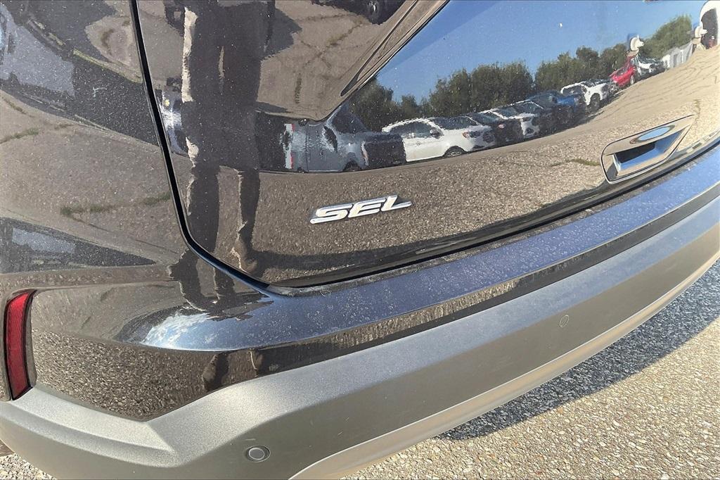 used 2022 Ford Edge car, priced at $26,146